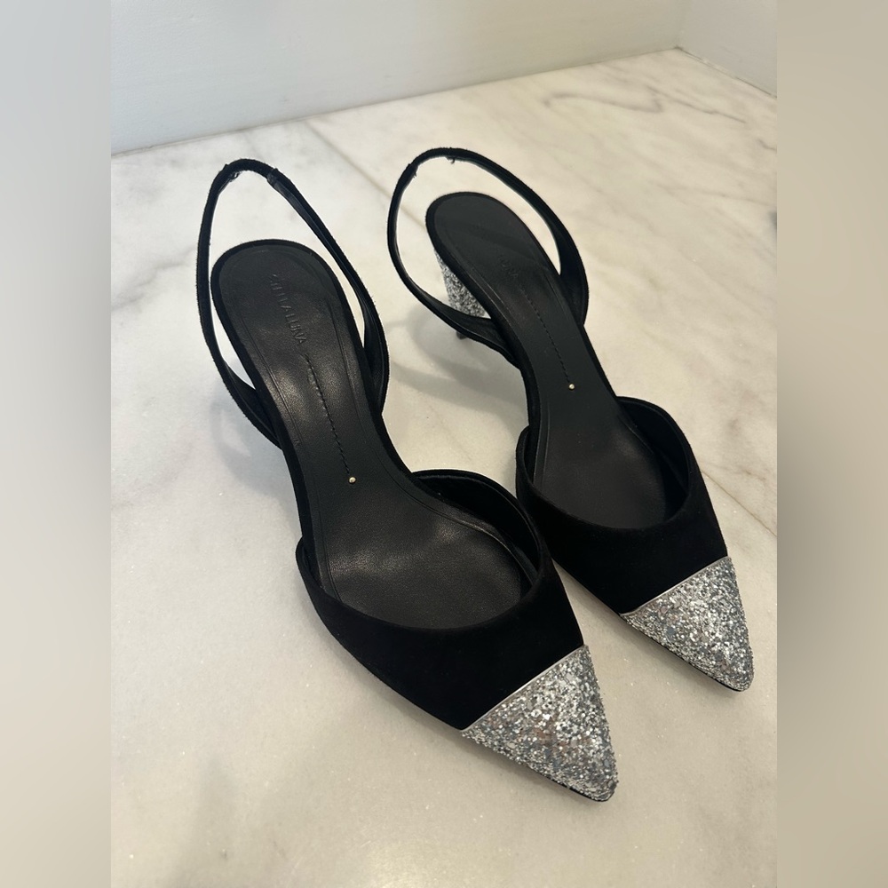 Beautiful Perfect Condition - image 6